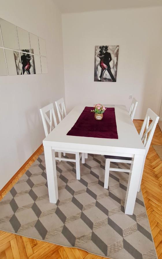 Downtown Star Apartment Belgrade Luaran gambar